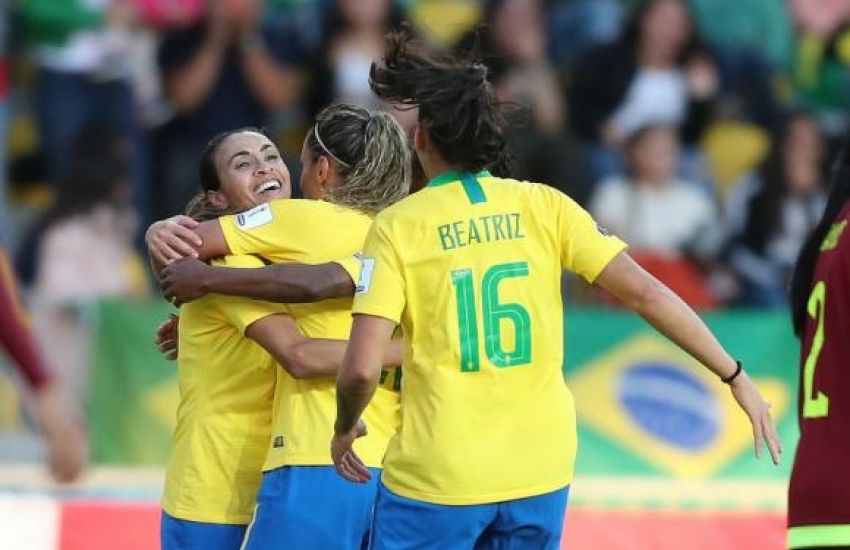 Brasil se classifica para fase final da Copa América de futebol feminino 