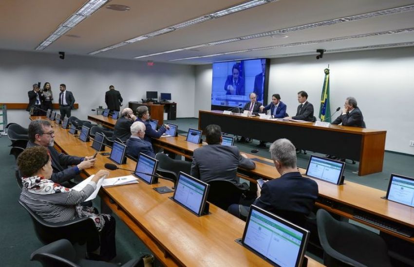 Comissão aprova relatório preliminar da LDO, com salário mínimo de R$ 1.002 