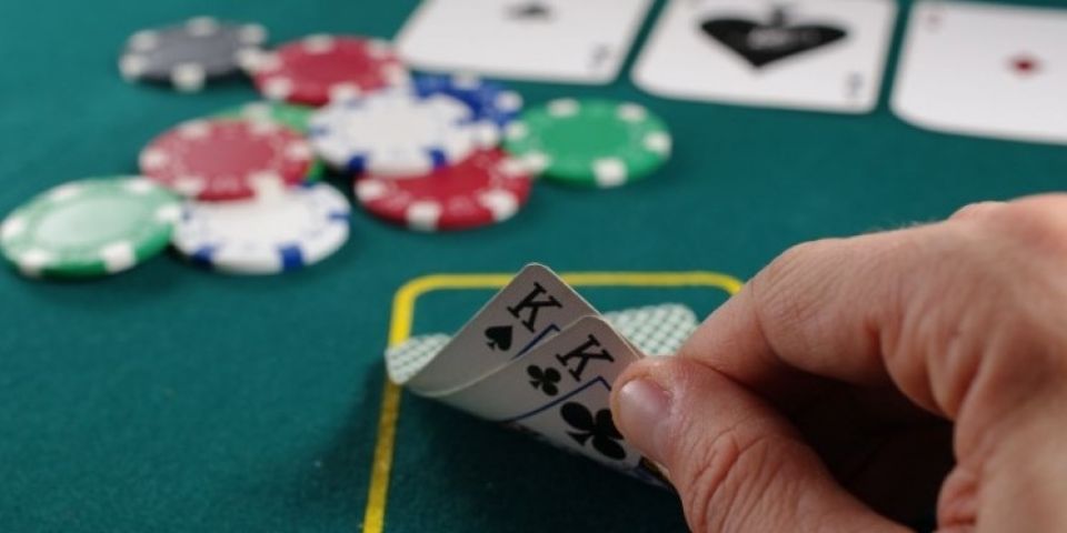 Como Jogar Poker como um Profissional: 3 Estratégias Simples para Iniciantes