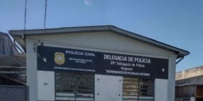 Câmara de Vereadores de Tapes presta homenagem a policiais civis da delegacia do município