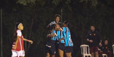 Grêmio vence clássico contra Inter por 2 a 0 no Brasileirão Feminino