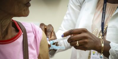 RS avança na vacinação da gripe no dia D e lidera ranking nacional da campanha