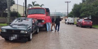 Acidente envolve 4 veículos no bairro Dona Tereza em Camaquã