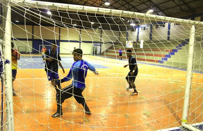 FOTOS: realizado o 2º Campeonato de Futsal da EJA em Camaquã 