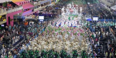 Carnaval do Rio tem homenagem a sambistas neste domingo