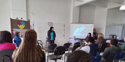 Primeiro encontro de mães de alunos com autismo acontece em Dom Feliciano